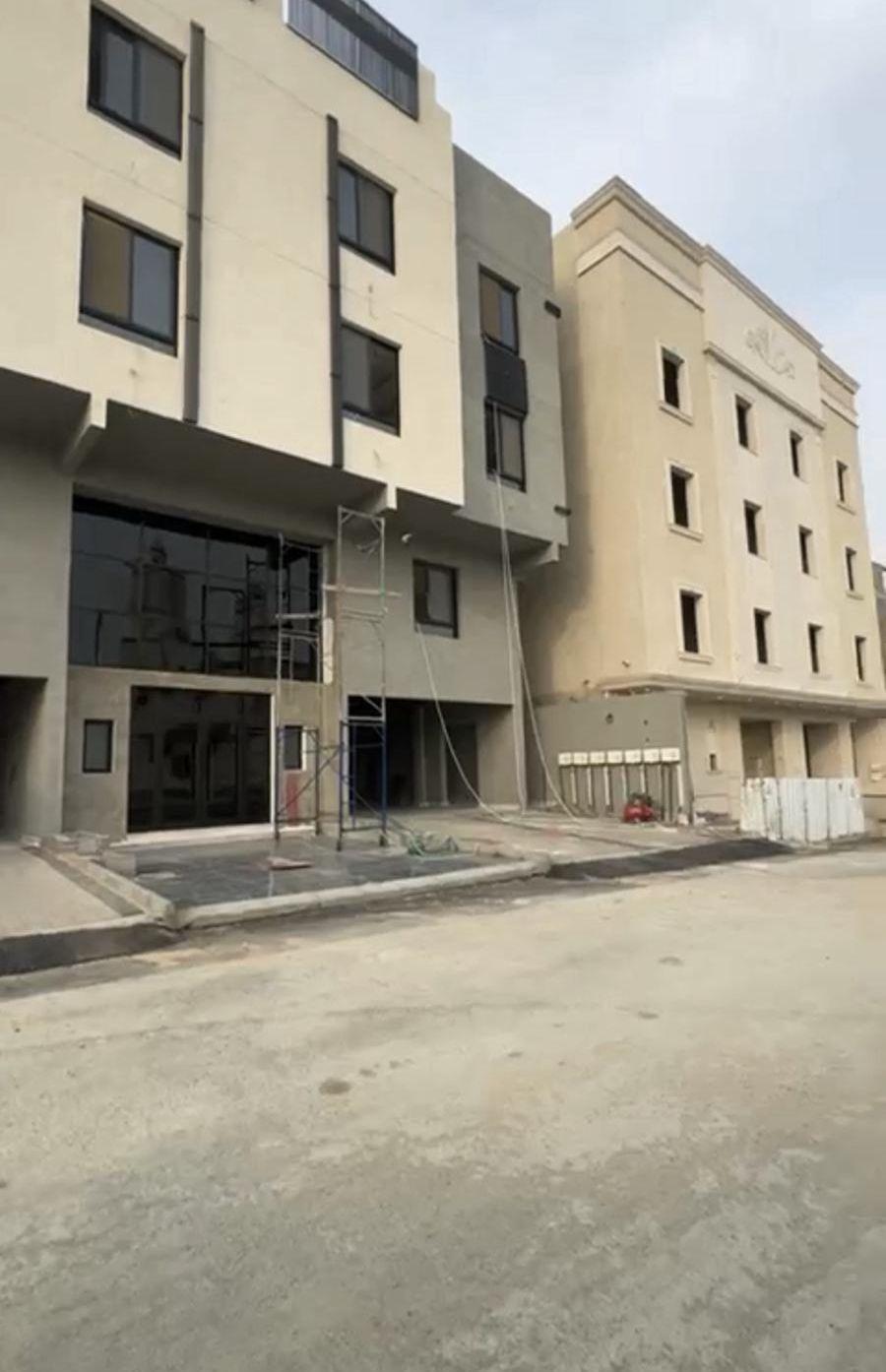 أدوار وشقق للتمليك