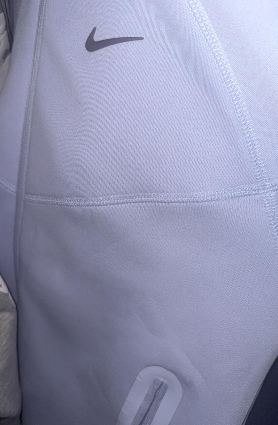 هودي نايك نوكتا