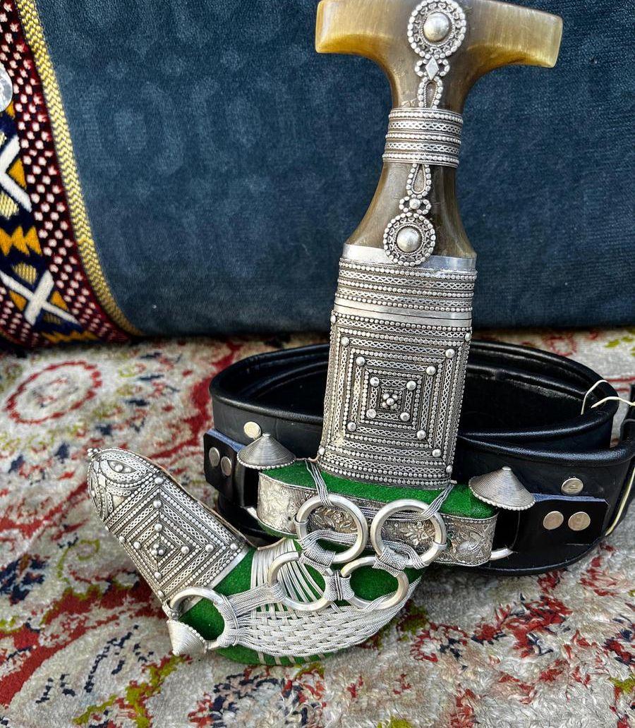 خنجر فضه