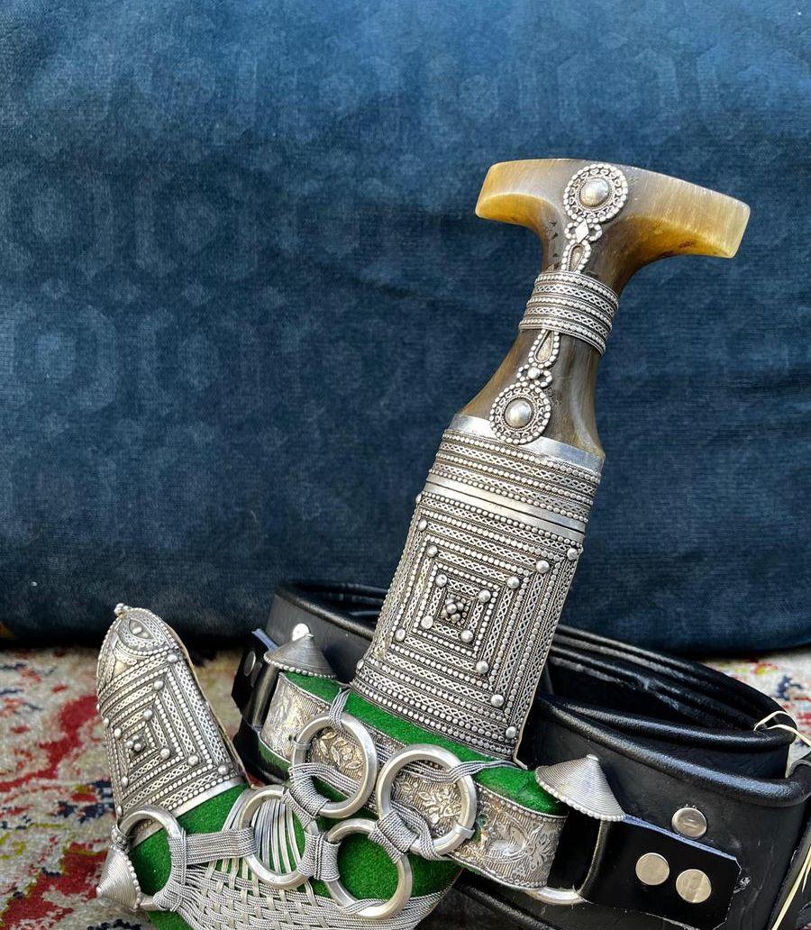 خنجر فضه