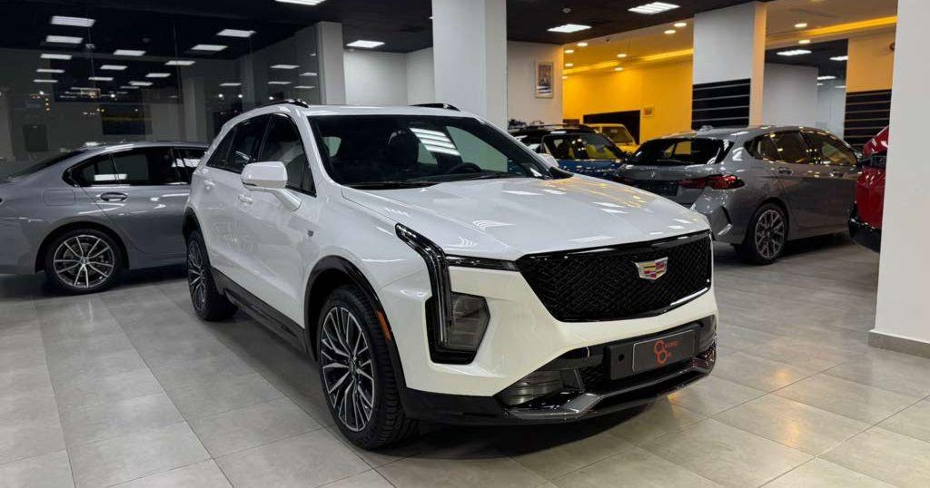2025 كاديلاك XT4