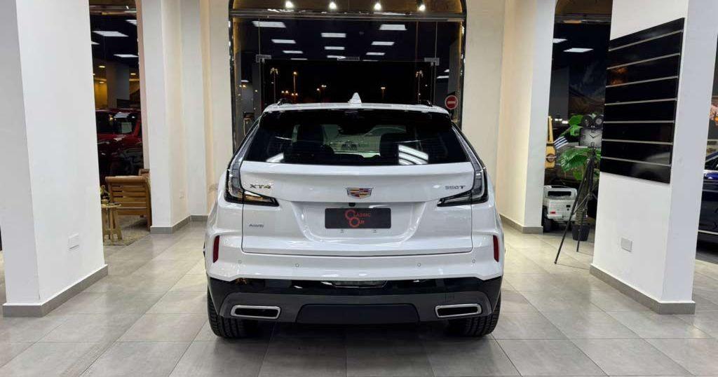 2025 كاديلاك XT4