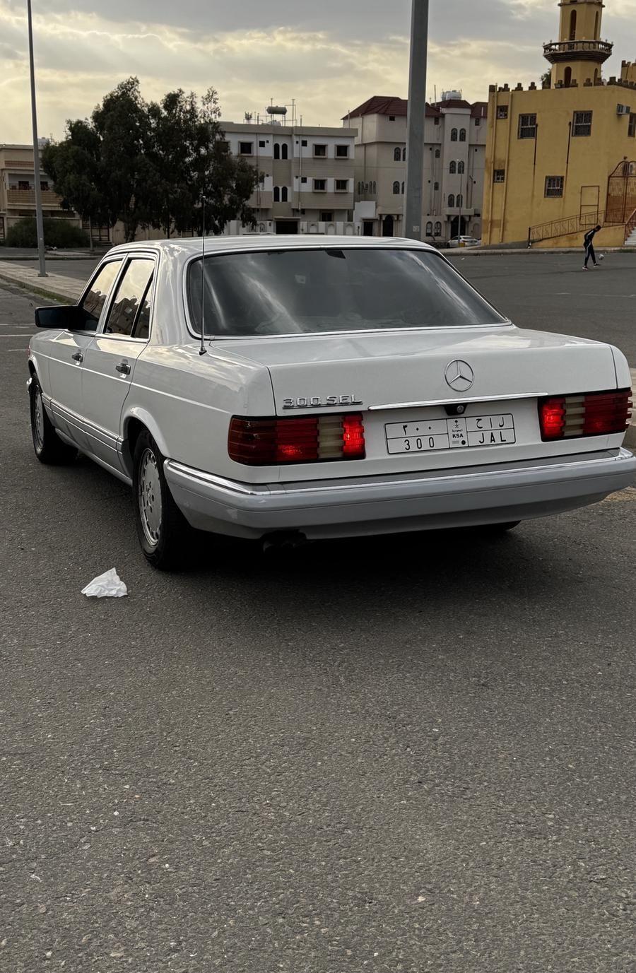 مرسيدس بنز 300SE