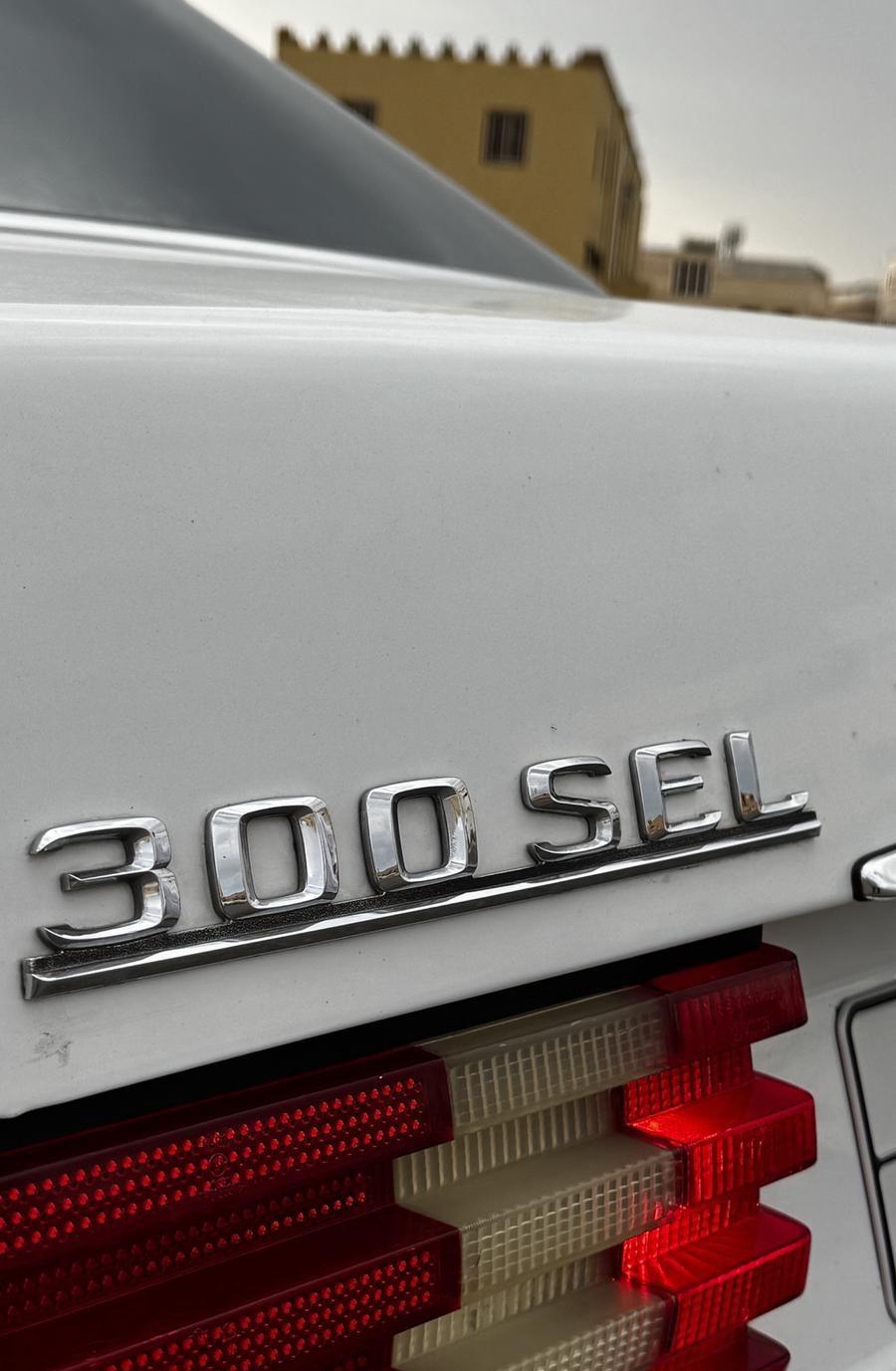 مرسيدس بنز 300SE