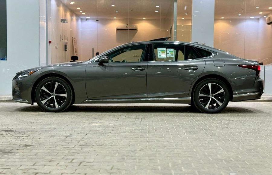 لكزس LS 350