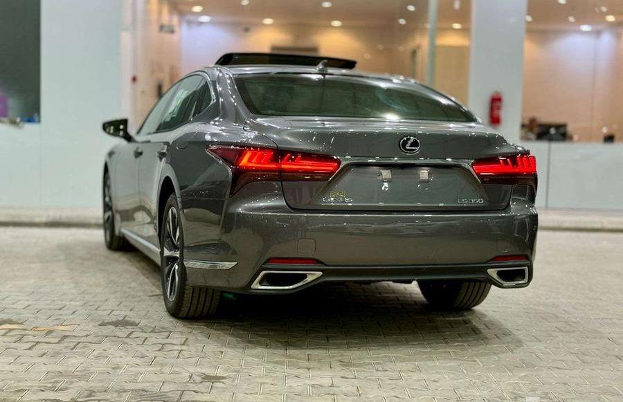لكزس LS 350
