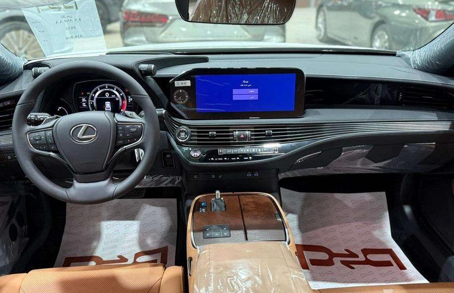 لكزس LS 350