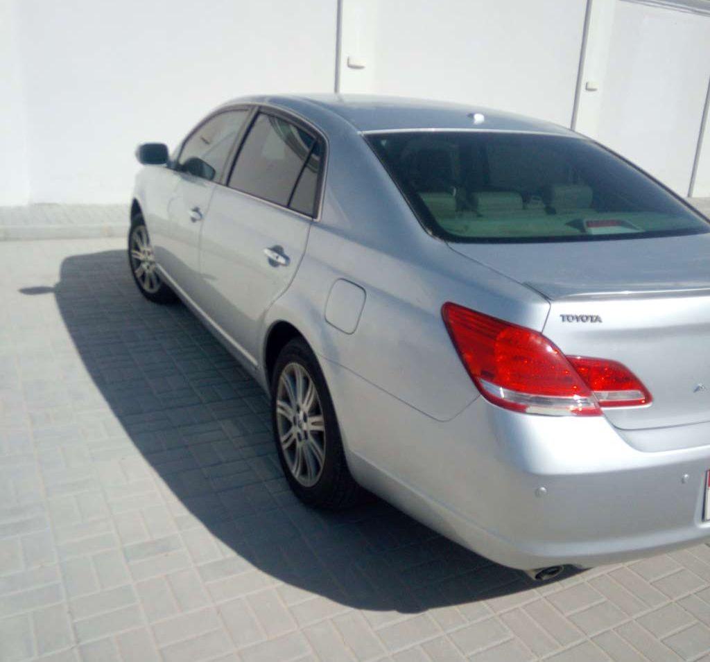 2010 تويوتا افالون