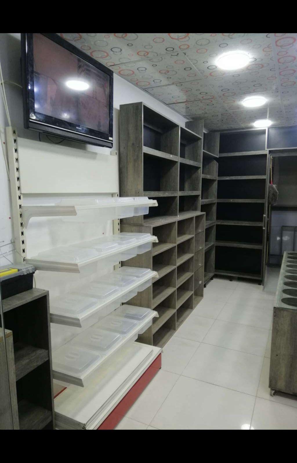 ديكور محل اثاث