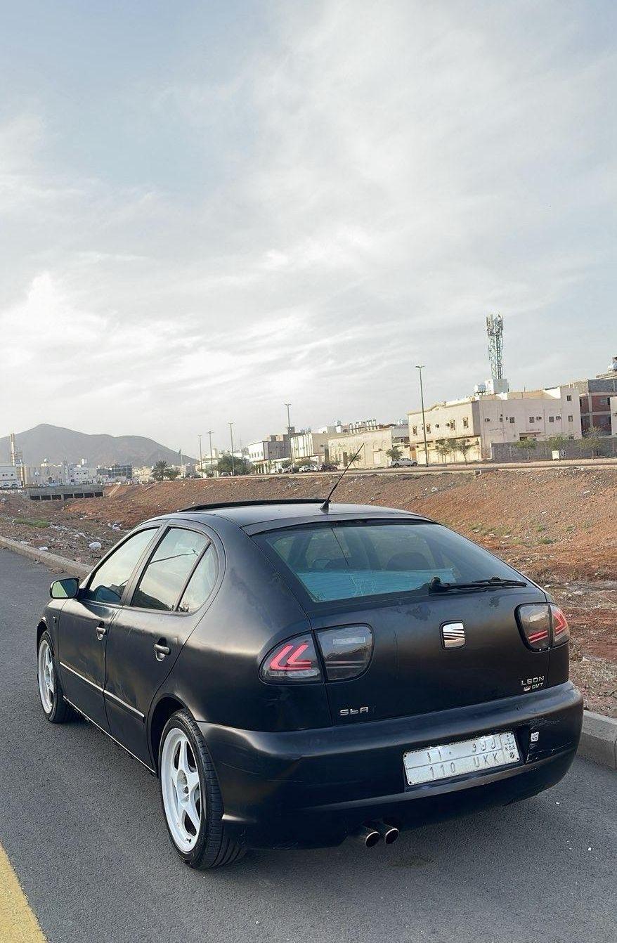 سيات ليون 2003