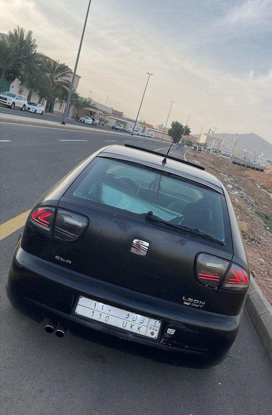 سيات ليون 2003