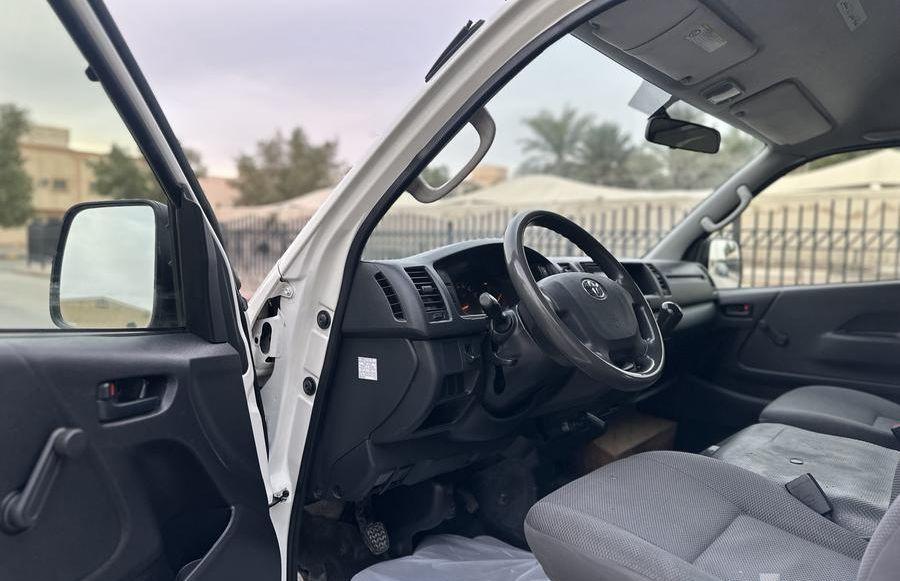 تويوتا باص ركاب