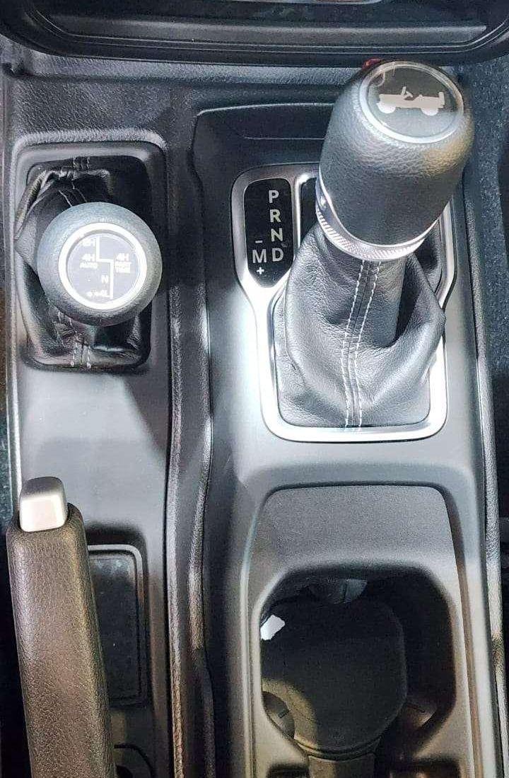 جيب رانجلر سبورت