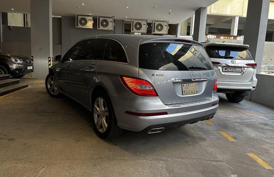 مرسيدس R300 سيارة