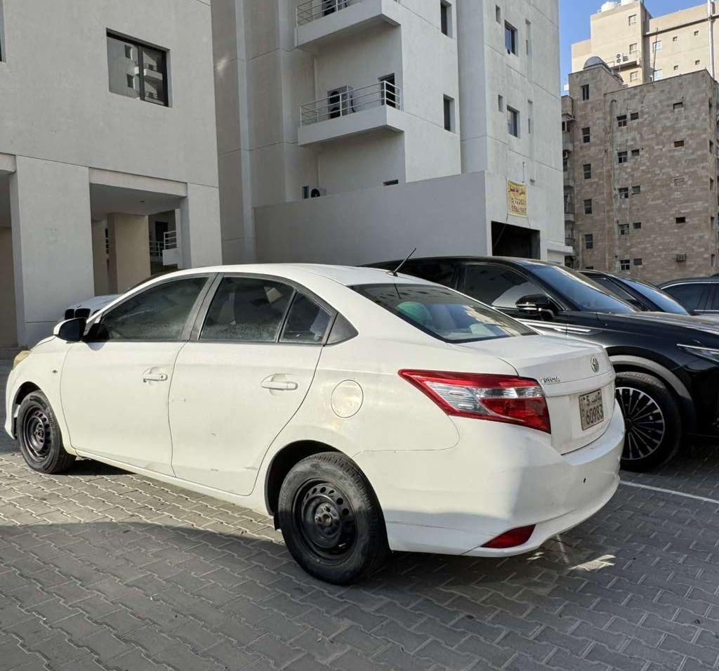 2015 تويوتا يارس