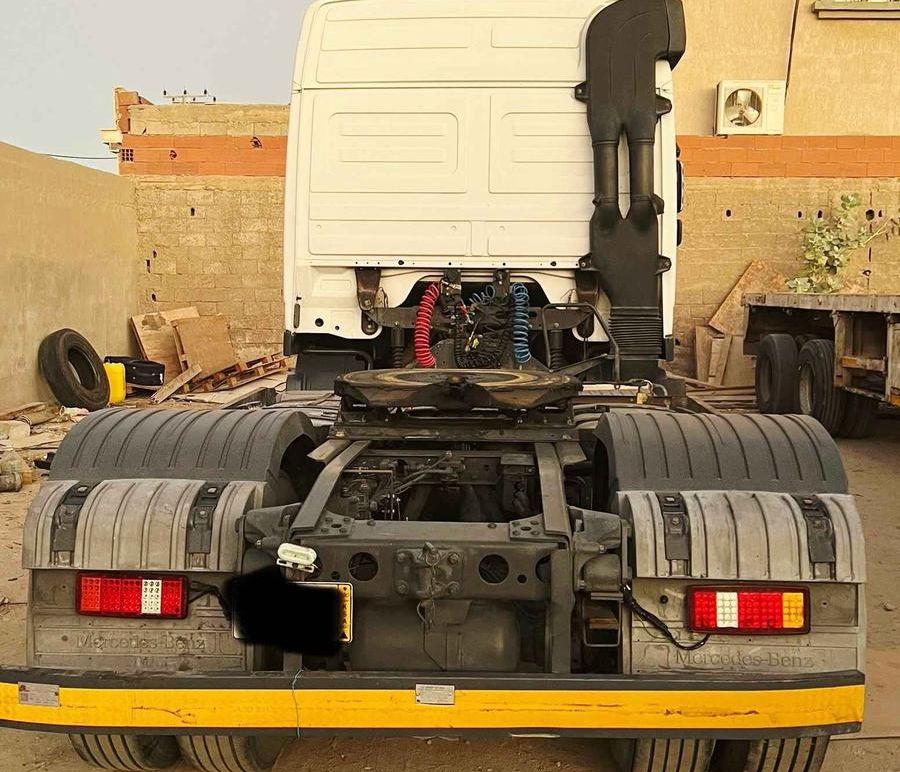 شاحنة مرسيدس أكتروس