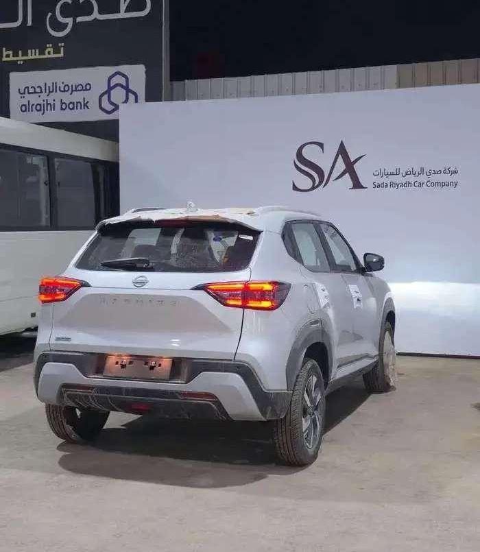 نيسان مجنايت فل