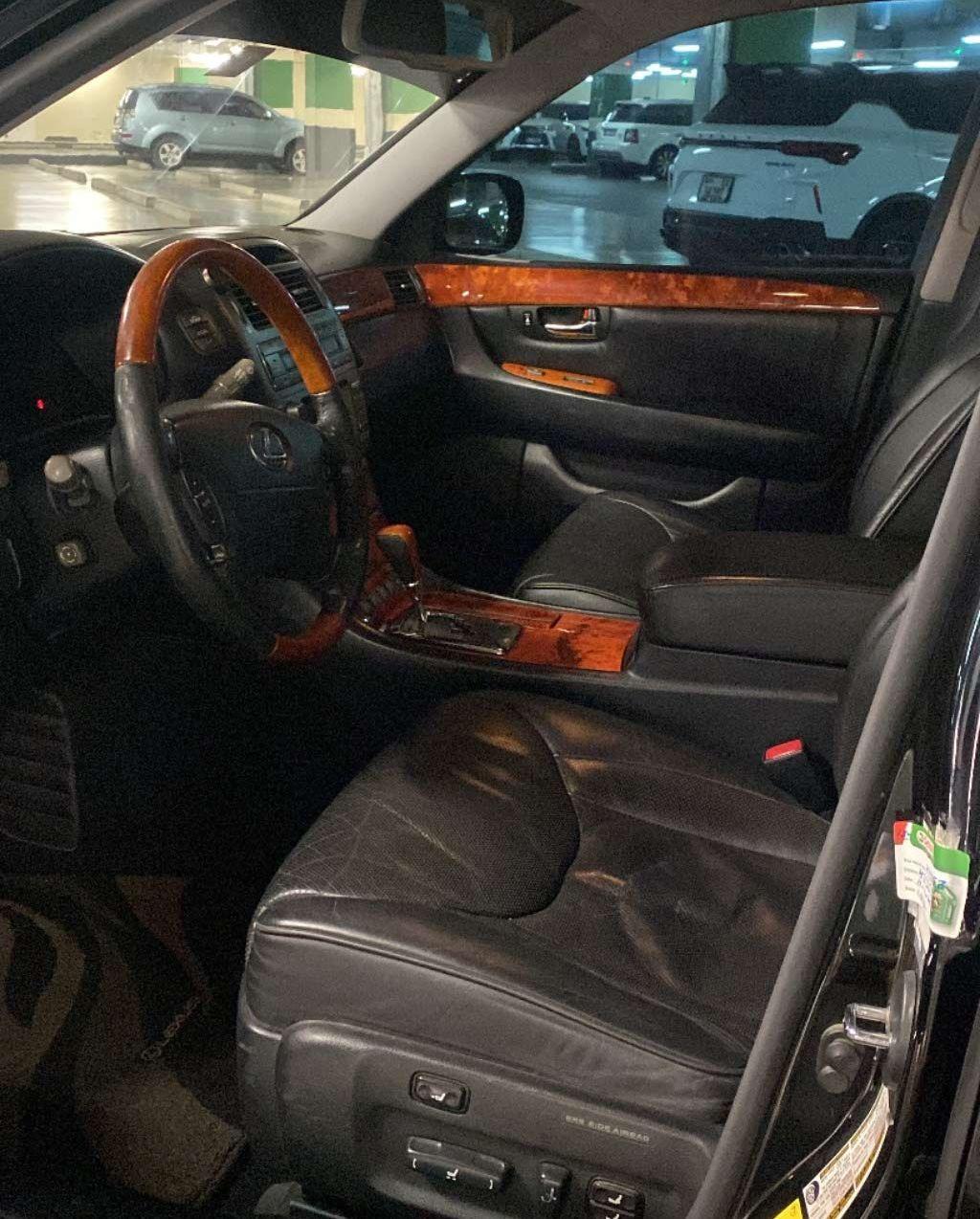 2004 لكزس LS