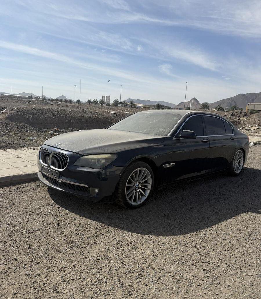 بي ام 740