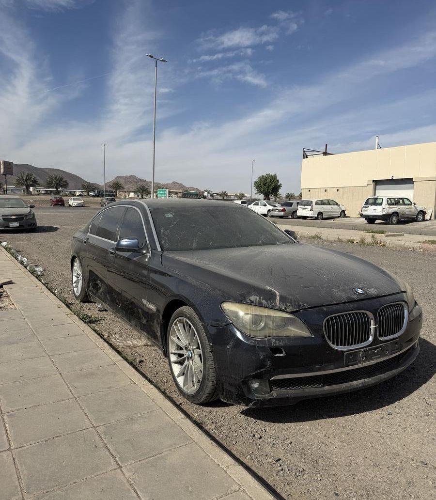 بي ام 740