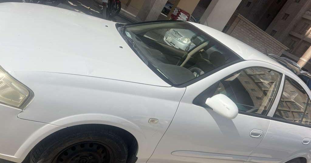 2012 نيسان صني