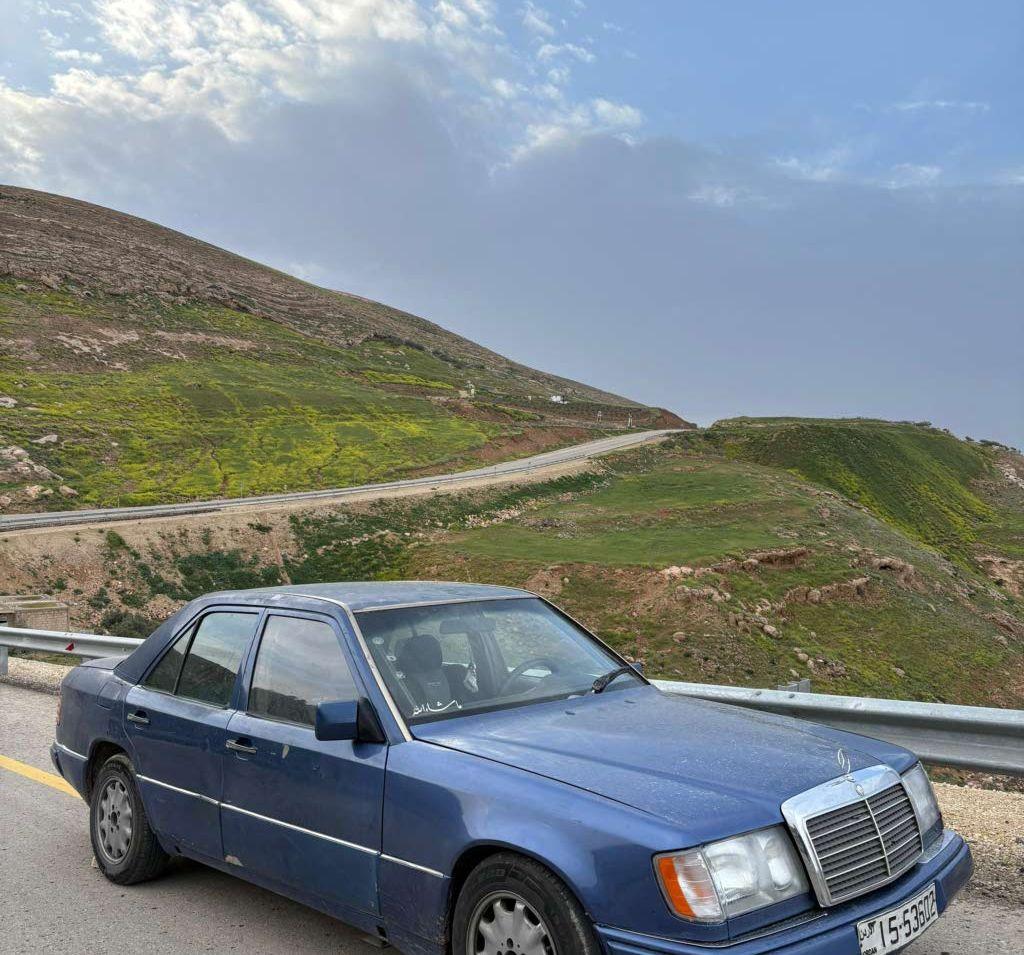 1989, مرسيدس بنز,
