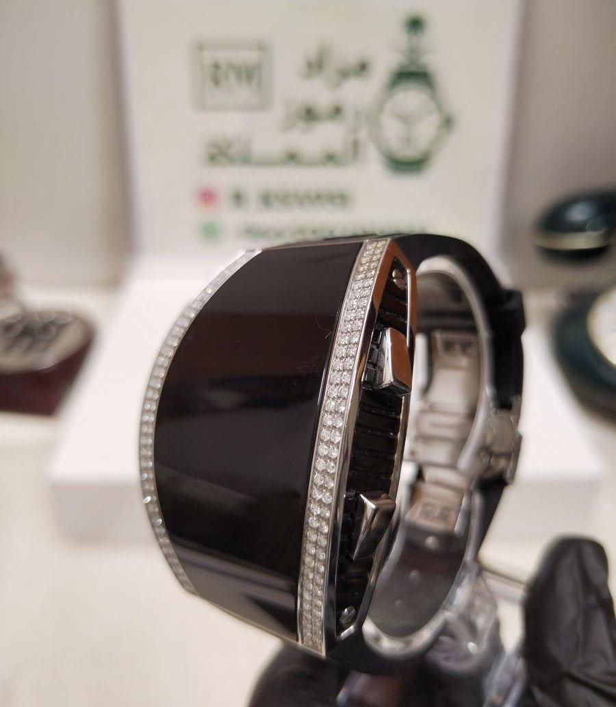ساعة بلاك ارمن