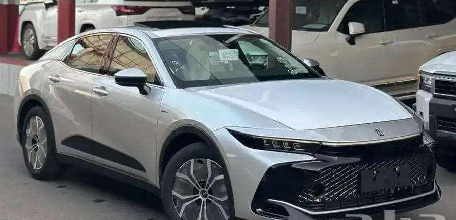 تتوفر فئات كراون