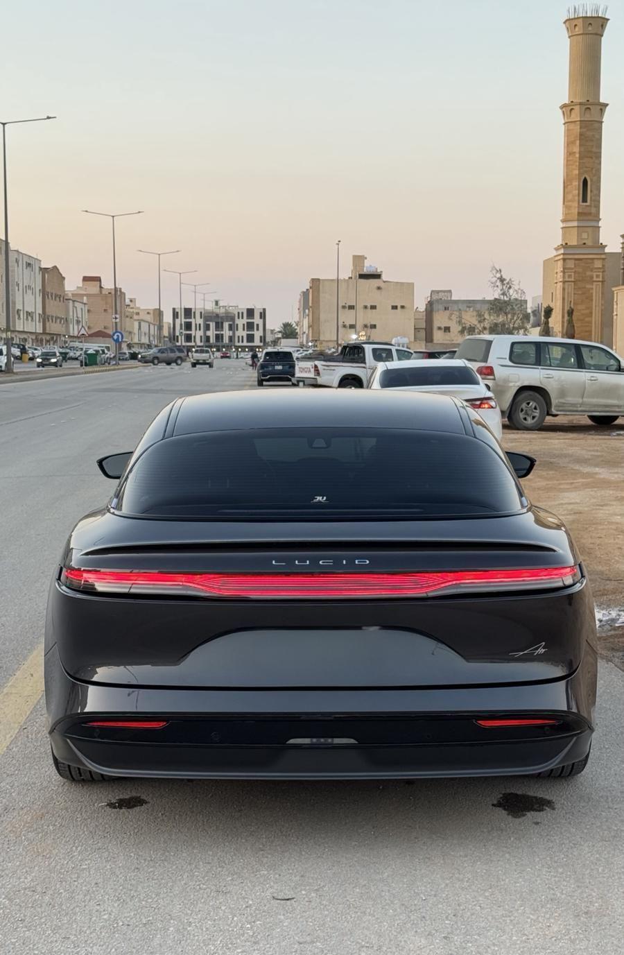لوسيد اير بيور