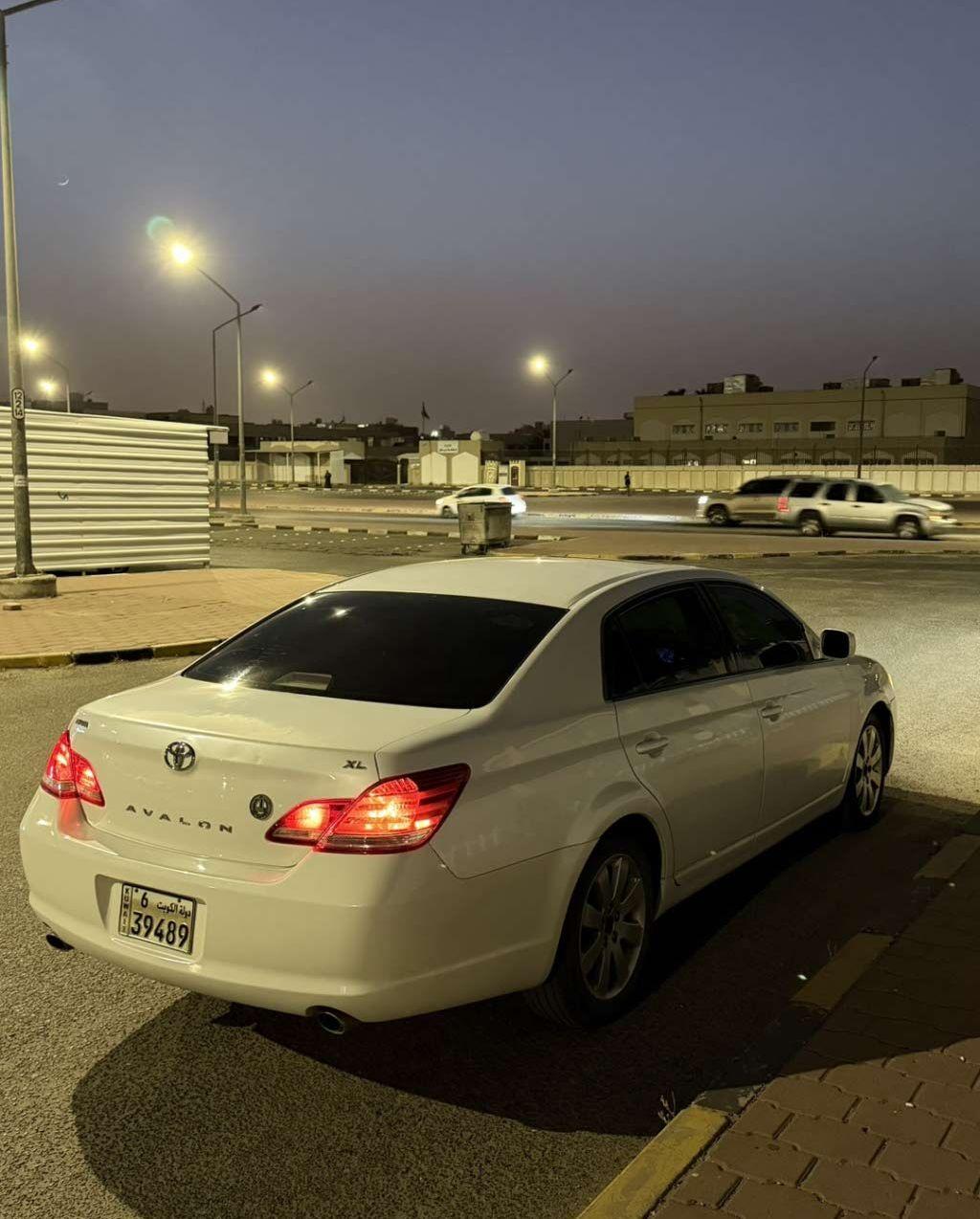 2006 تويوتا افالون
