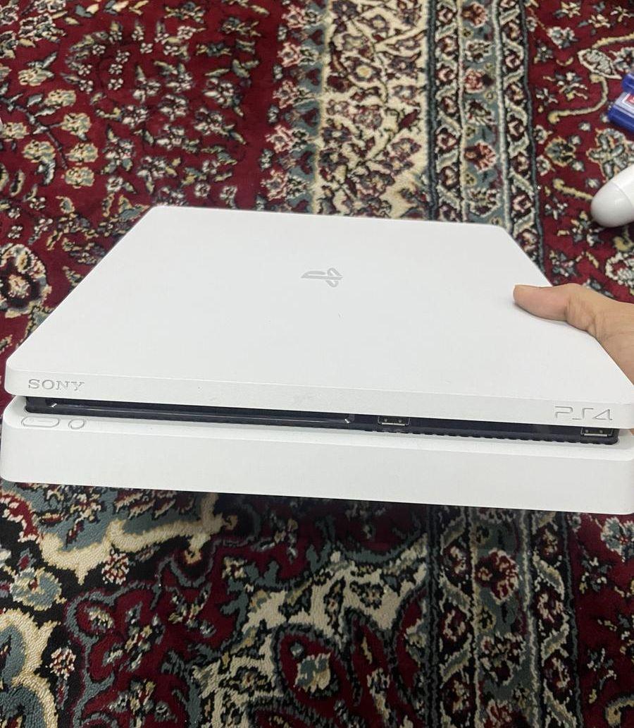 سوني 4 slim