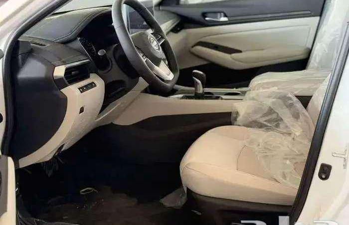 نيسان التيما اس