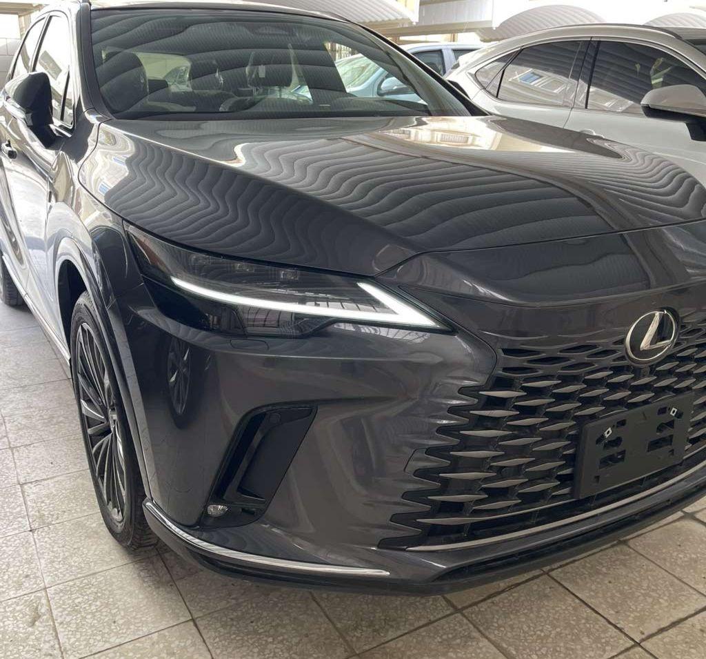 2025 لكزس RX
