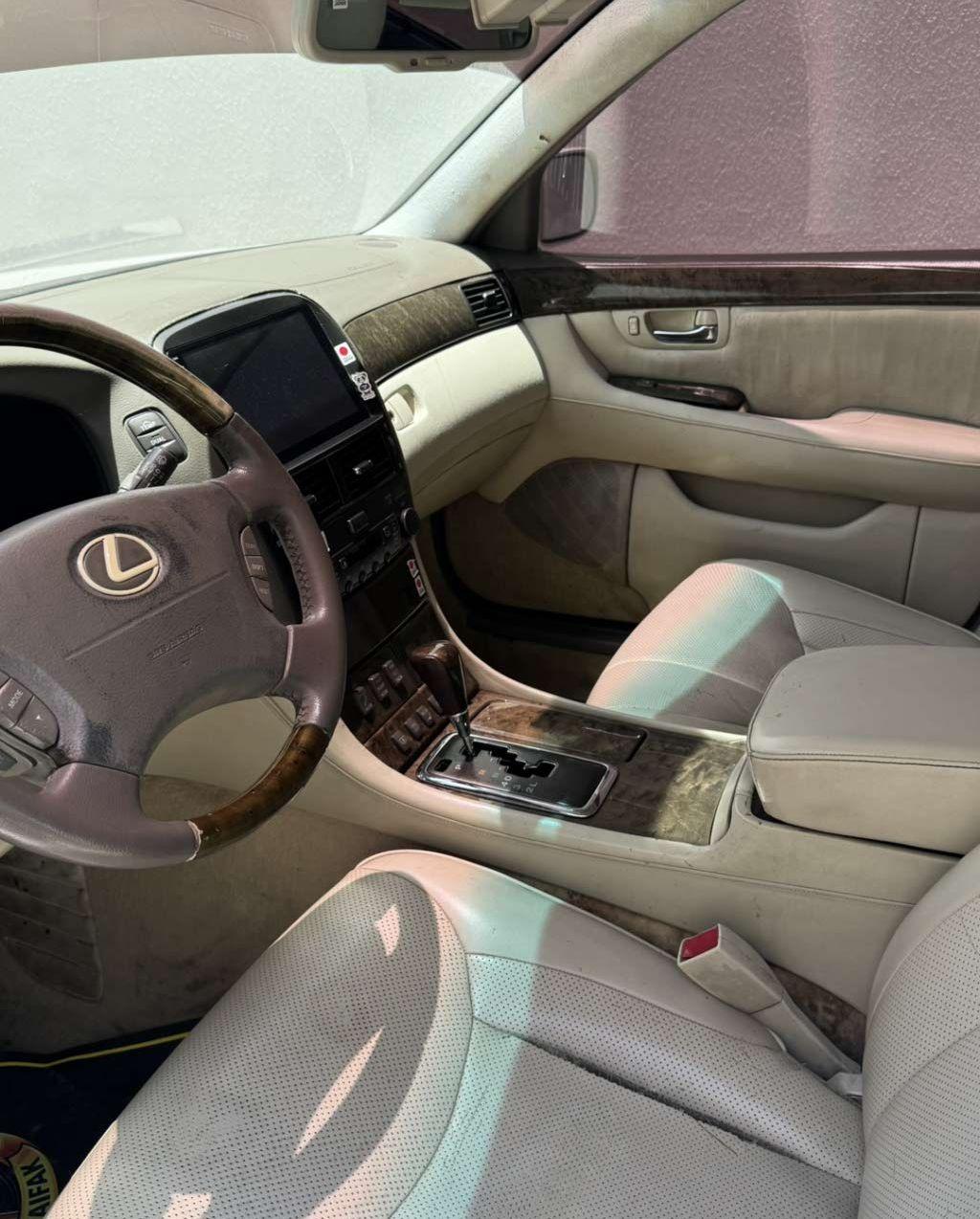 2001 لكزس LS