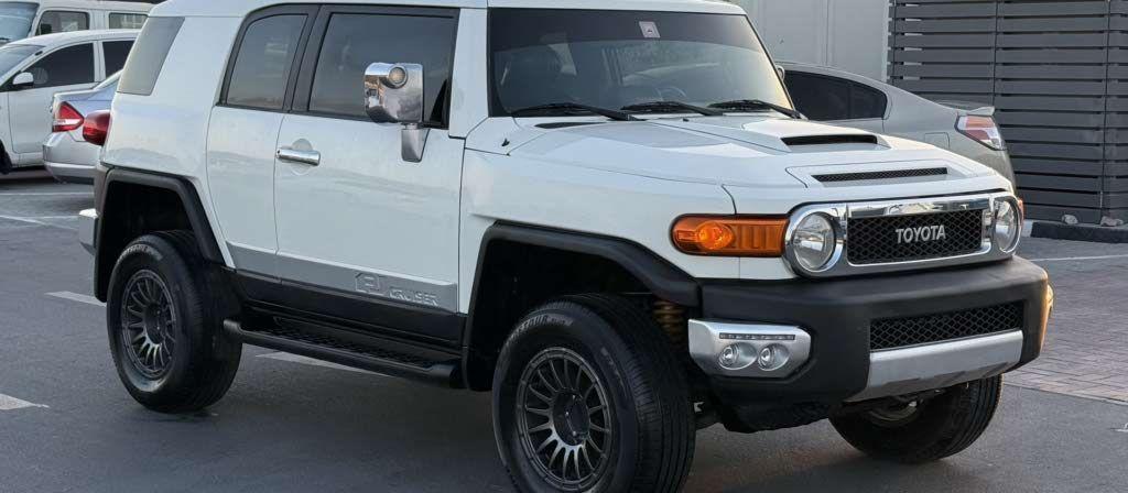 2012 تويوتا FJ