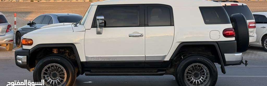 2012 تويوتا FJ