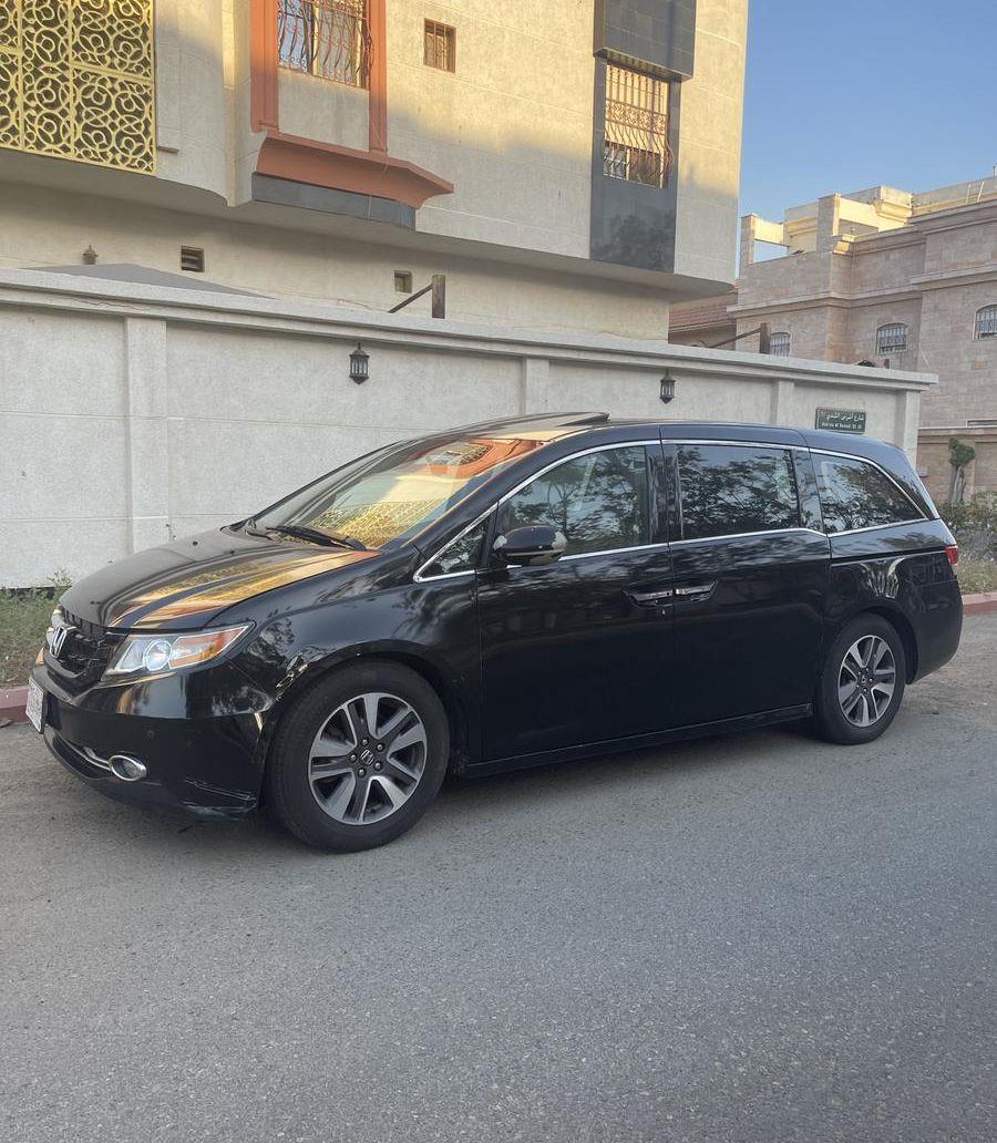 سيارة واسعه عائلية