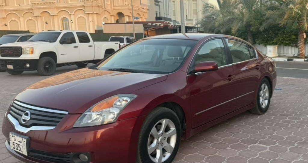 2008 نيسان التيما