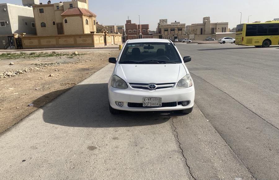 ايكو 2004 للبيع