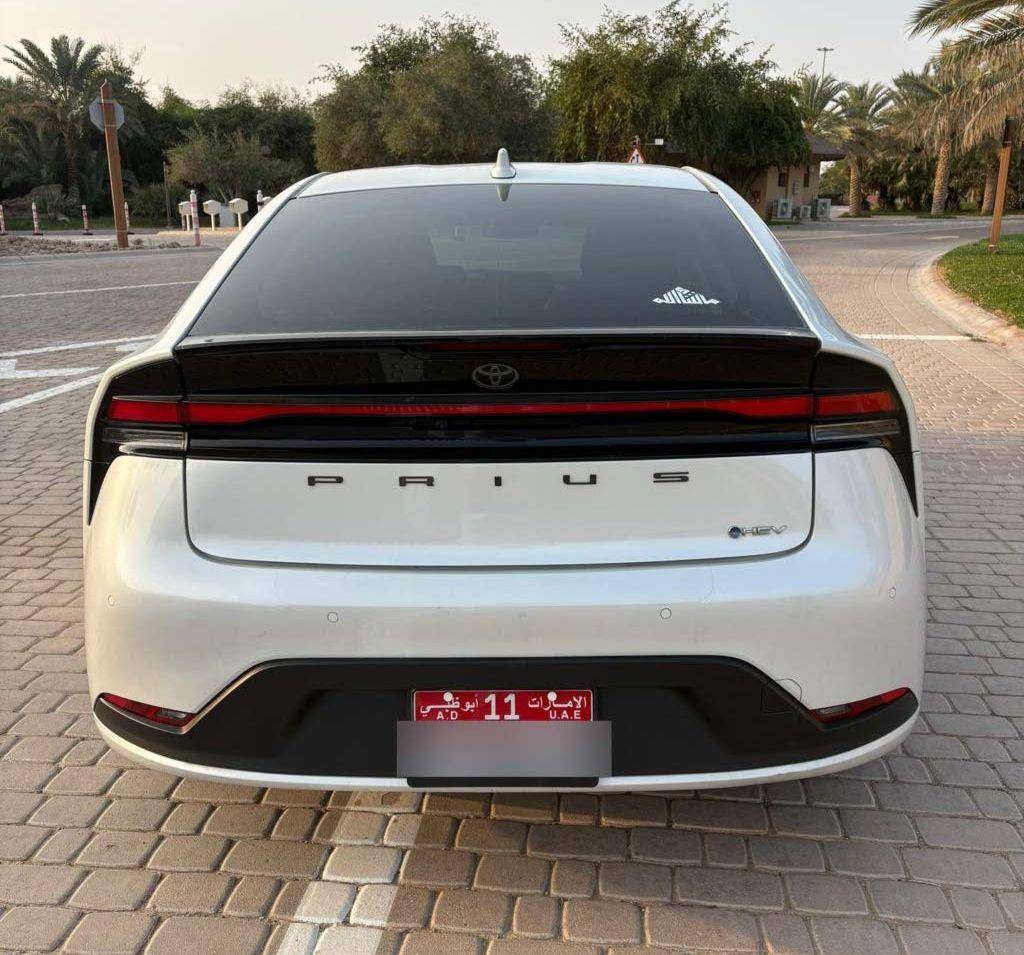 2024 تويوتا بريوس