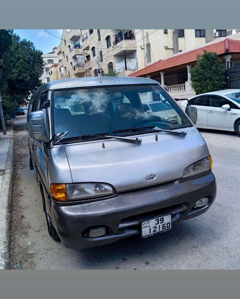 2001, هيونداي, H