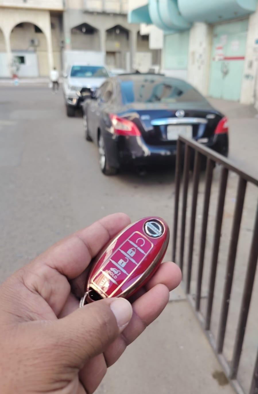 nissan maxima 2010
