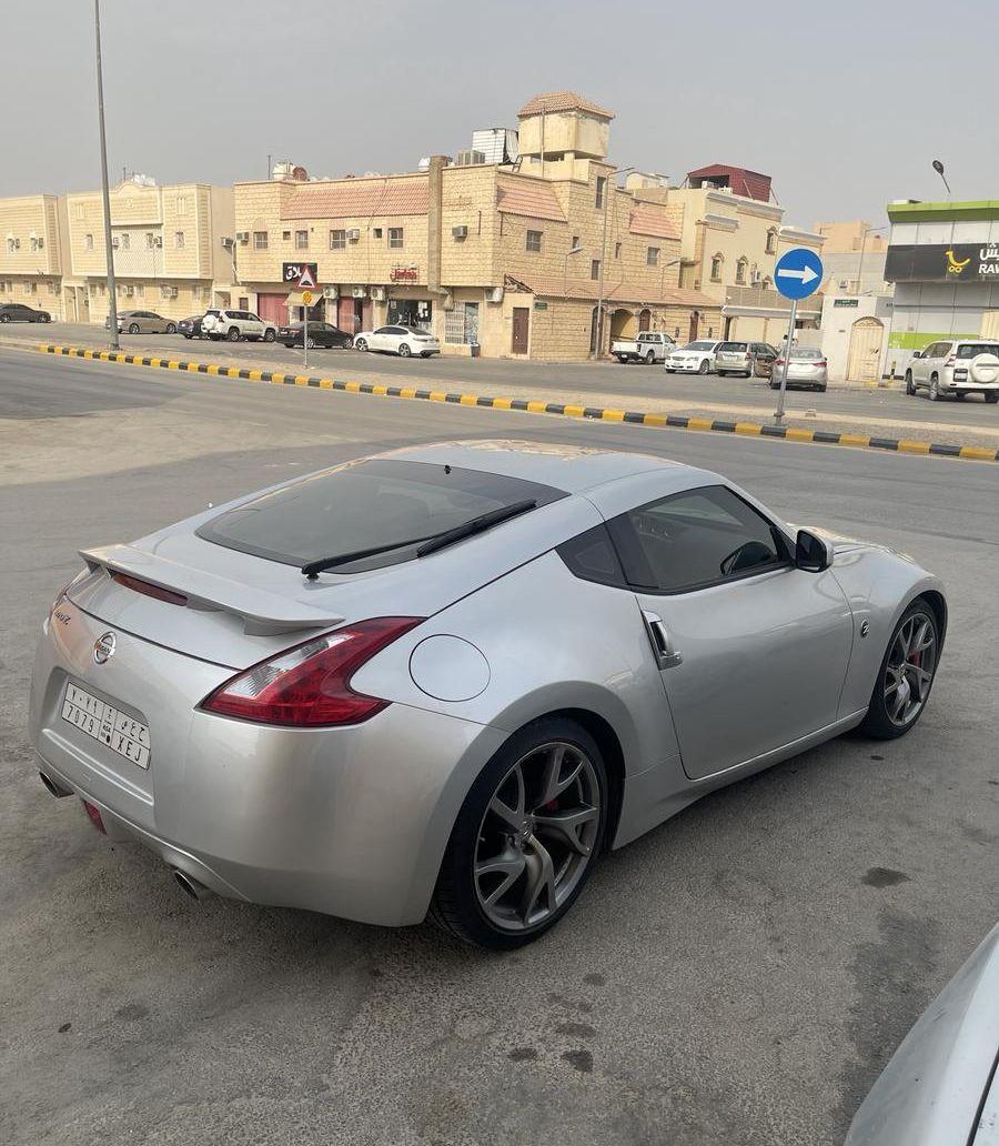 نيسان 370 Z