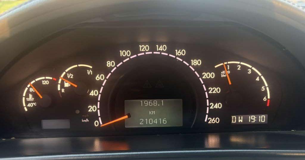 2000 مرسيدس بنز