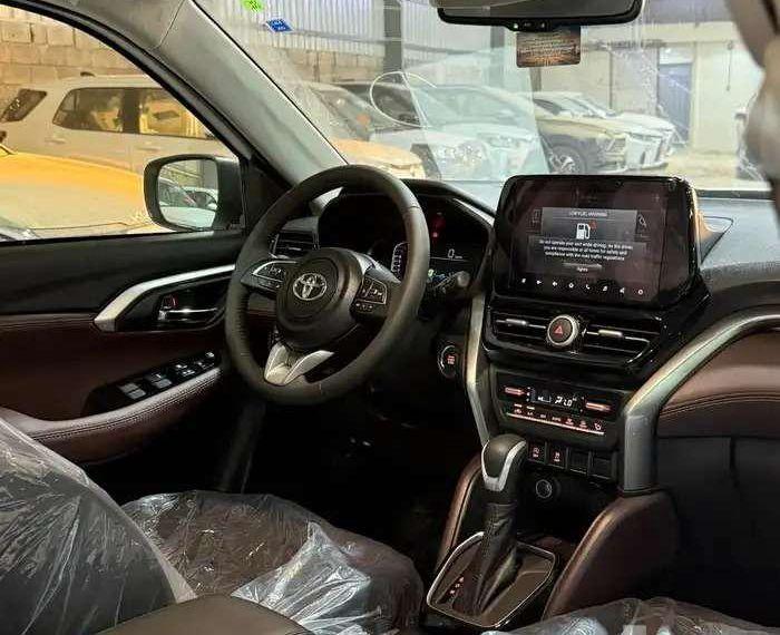 تويوتا اوربان كروز