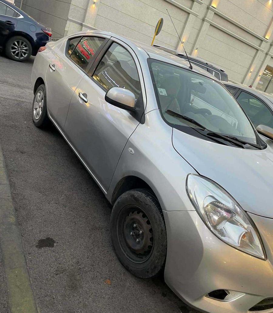 Nissan Sunny 2014