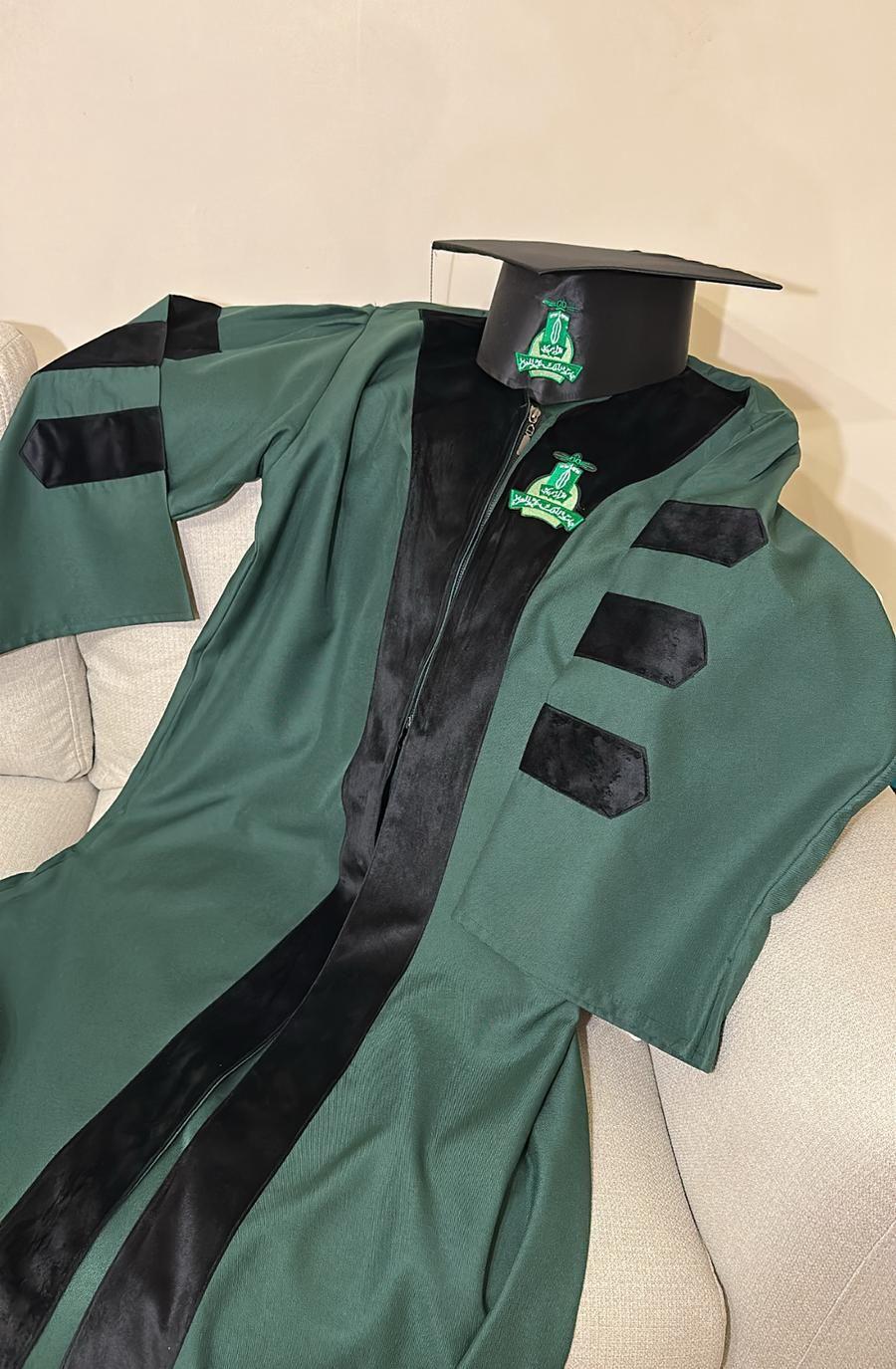 روب تخرج جامعة