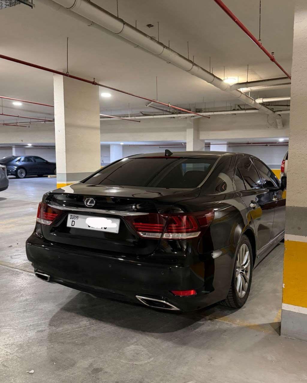 2014 لكزس LS