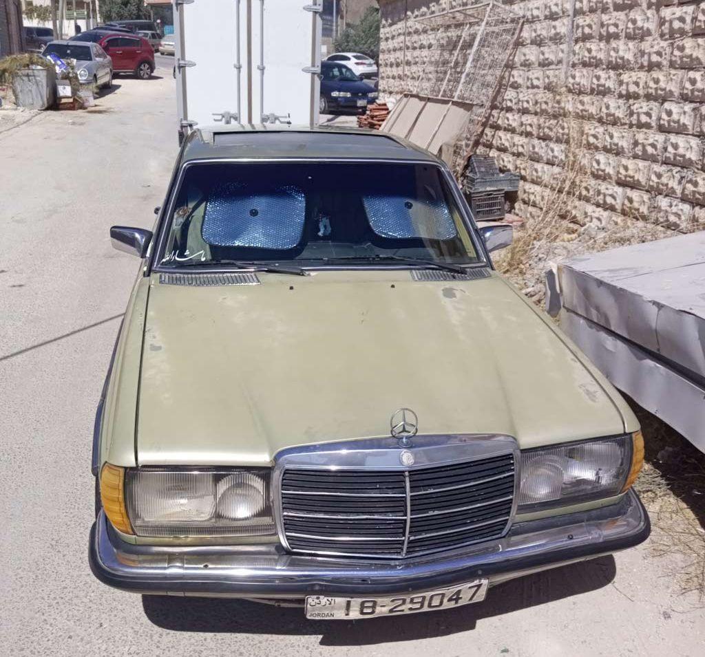 1982, مرسيدس بنز,