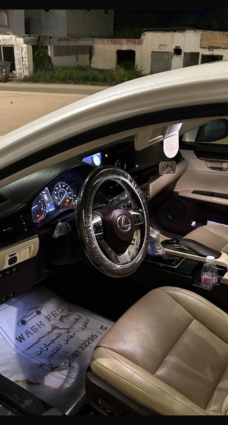 لكزس 350 se